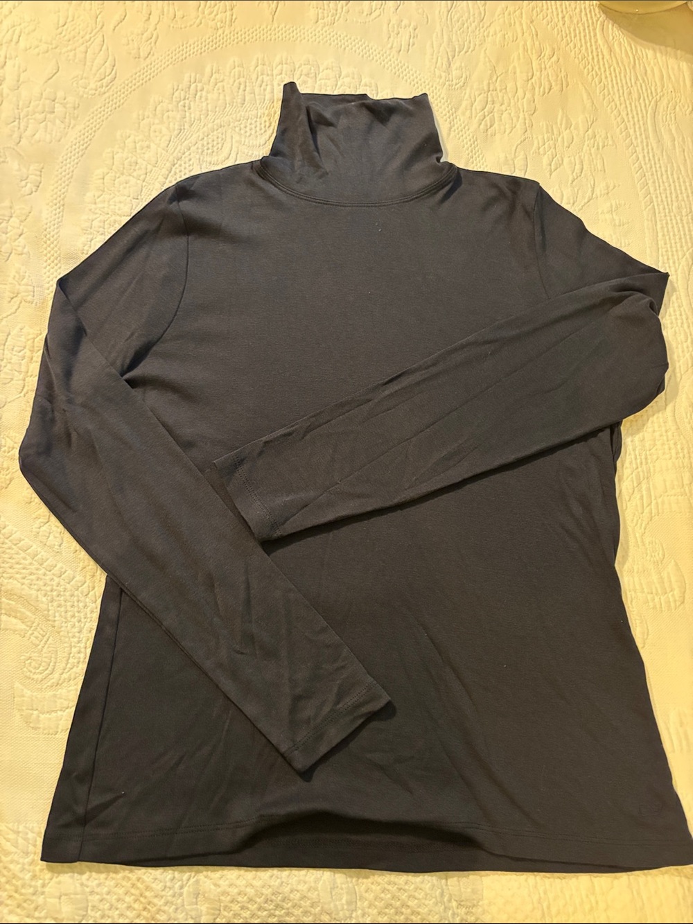Vineyard Vines Black Turtleneck Top